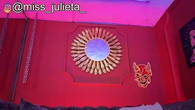 Julieta Russell online show from July 1, 2026, 11:56 am