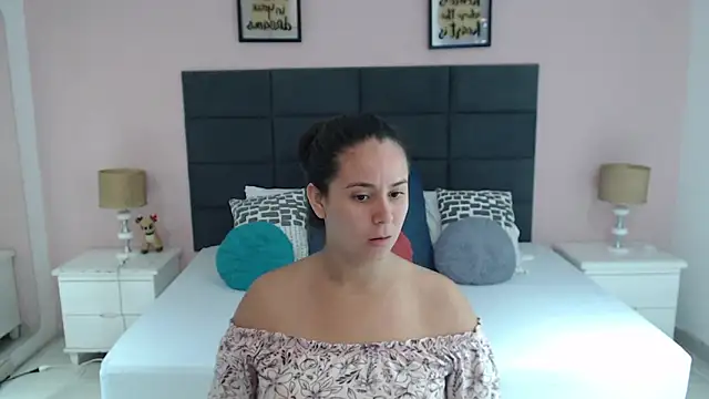 MadisonJenner online show from January 3, 2025, 12:52 pm