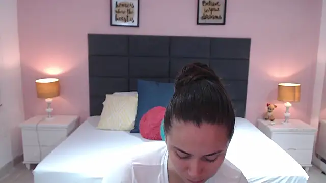 Snapshot of MadisonJenner chatting on February 9, 2025, 11:58 am MadisonJenner online show from February 9, 2025, 11:58 am