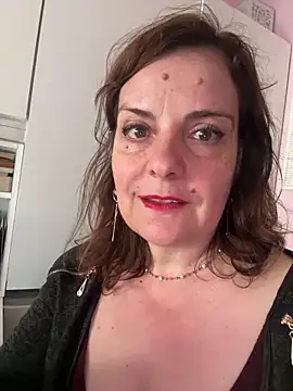 Sunbelxx online show from May 14, 2026, 7:37 am