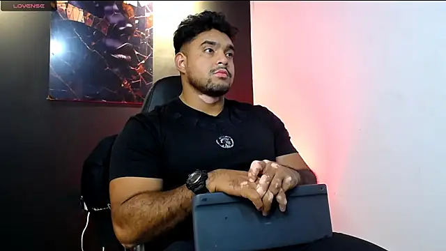 Big furry bear13 online show from January 17, 2026, 4:50 am