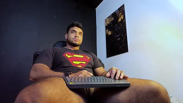 Big furry bear13 online show from April 14, 2026, 2:45 pm