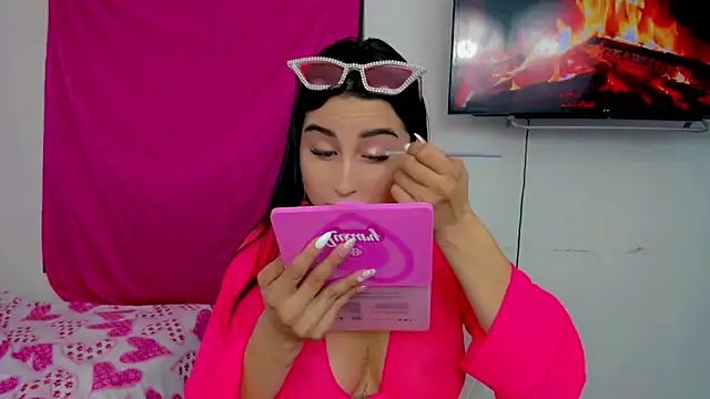 sunshine uwu22 online show from February 24, 2025, 6:36 pm