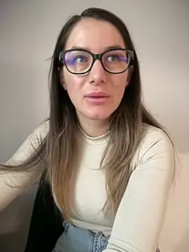 HotXMom online show from January 17, 2026, 6:18 am