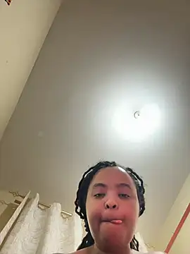 Snapshot of Linahlove chatting on July 23, 2026, 10:08 pm Linahlove online show from July 23, 2026, 10:08 pm