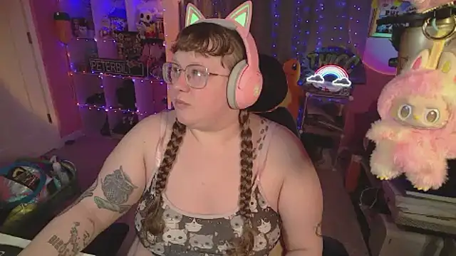 FatVeronica online show from February 8, 2026, 2:09 pm