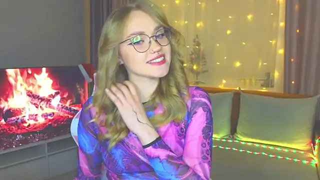 Snapshot of Aurora_Golden1 chatting on January 25, 2025, 7:28 pm Aurora Golden1 online show from January 25, 2025, 7:28 pm