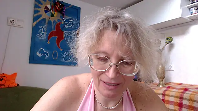 Snapshot of Zosya1111 chatting on January 12, 2025, 12:01 pm Zosya1111 online show from January 12, 2025, 12:01 pm