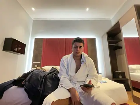 cubalibre02 online show from November 29, 2025, 4:32 pm