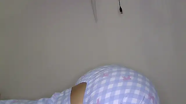 Snapshot of Paisleehaze chatting on October 29, 2025, 11:50 pm Paisleehaze online show from October 29, 2025, 11:50 pm