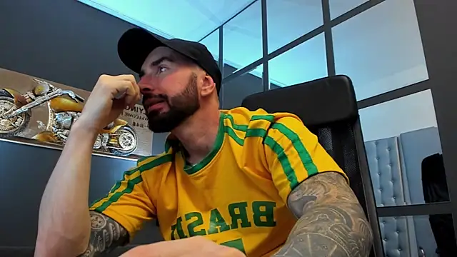 AronGrant online show from November 12, 2025, 12:27 pm