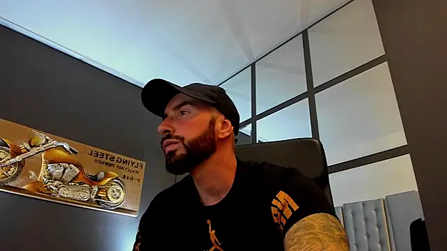 Snapshot of AronGrant chatting on July 11, 2026, 10:29 am AronGrant online show from July 11, 2026, 10:29 am
