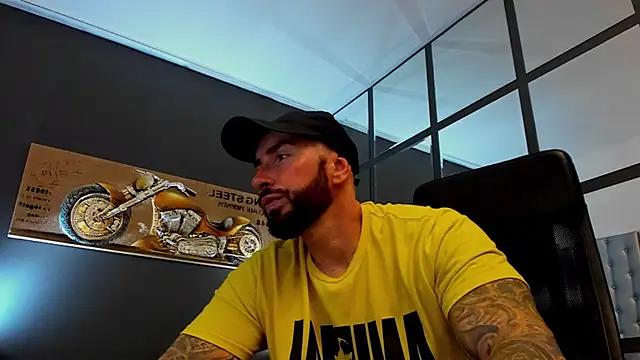 Snapshot of AronGrant chatting on July 14, 2026, 8:41 am AronGrant online show from July 14, 2026, 8:41 am