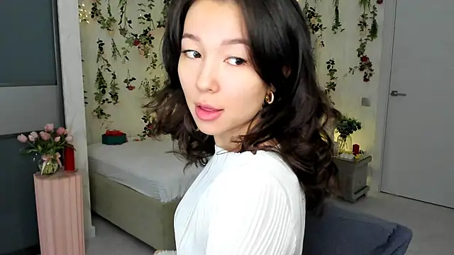 AgnieszkaBanana online show from April 12, 2026, 4:06 am