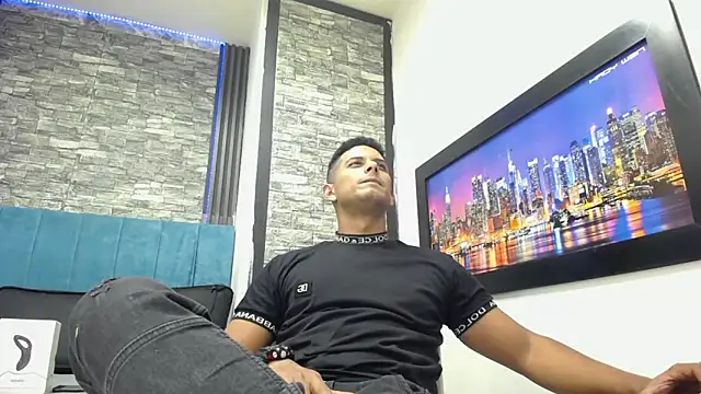 Snapshot of Chris_Dick23 chatting on March 3, 2026, 5:02 am Chris Dick23 online show from March 3, 2026, 5:02 am