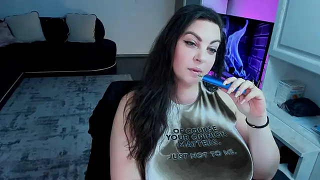 KlaraHope online show from May 7, 2026, 9:31 pm