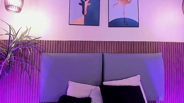 NicolleeEvanss online show from January 12, 2026, 12:10 pm