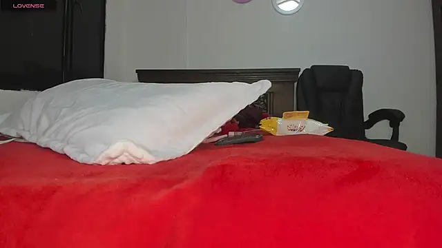 Snapshot of Karentatiana_ chatting on December 23, 2025, 1:14 am Karentatiana online show from December 23, 2025, 1:14 am