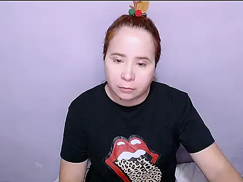 SubLayla01 online show from April 6, 2026, 5:58 pm