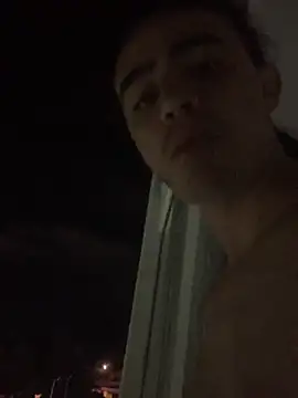 Snapshot of JovenDesobediente chatting on October 15, 2025, 6:13 am JovenDesobediente online show from October 15, 2025, 6:13 am