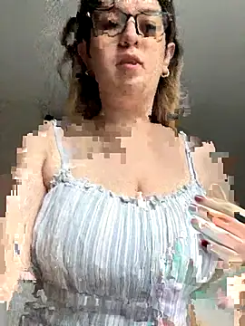 amooraaamoon online show from November 11, 2025, 12:38 pm