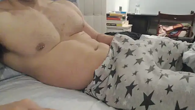 Snapshot of -theshyguy92- chatting on January 8, 2025, 10:27 pm -theshyguy92- online show from January 8, 2025, 10:27 pm