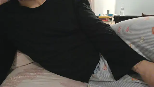 Snapshot of -theshyguy92- chatting on February 8, 2025, 10:08 pm -theshyguy92- online show from February 8, 2025, 10:08 pm