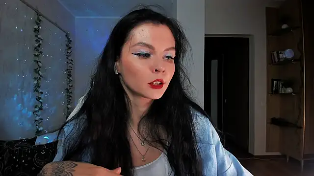 -danae- online show from January 15, 2025, 9:30 pm