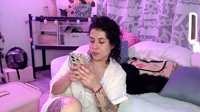 Hellen dumont online show from April 8, 2026, 12:10 am