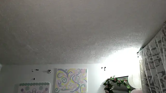 Snapshot of Hellen_dumont chatting on April 19, 2026, 2:33 am Hellen dumont online show from April 19, 2026, 2:33 am