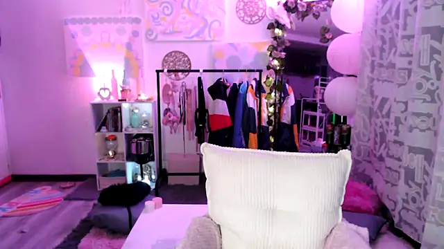 Snapshot of Hellen_dumont chatting on April 22, 2026, 2:14 am Hellen dumont online show from April 22, 2026, 2:14 am
