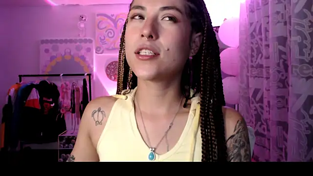 Snapshot of Hellen_dumont chatting on April 23, 2026, 2:24 am Hellen dumont online show from April 23, 2026, 2:24 am