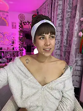 Snapshot of Hellen_dumont chatting on July 14, 2026, 2:05 am Hellen dumont online show from July 14, 2026, 2:05 am