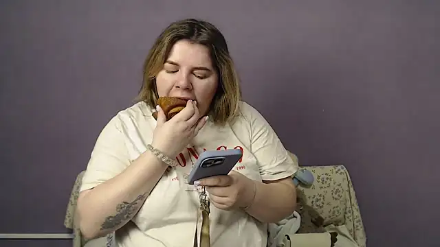 so shy online show from March 9, 2026, 7:01 am