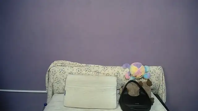 Snapshot of so_shy chatting on April 19, 2026, 6:24 am so shy online show from April 19, 2026, 6:24 am