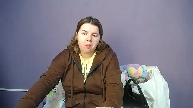 Snapshot of so_shy chatting on April 21, 2026, 6:31 am so shy online show from April 21, 2026, 6:31 am