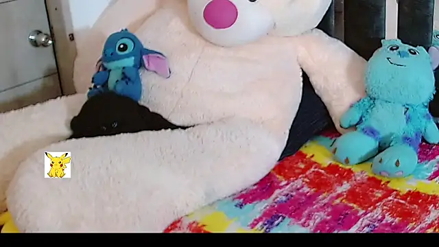 Snapshot of honey_skin chatting on January 30, 2025, 12:50 am honey skin online show from January 30, 2025, 12:50 am