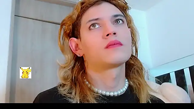 Snapshot of honey_skin chatting on February 5, 2025, 11:34 am honey skin online show from February 5, 2025, 11:34 am