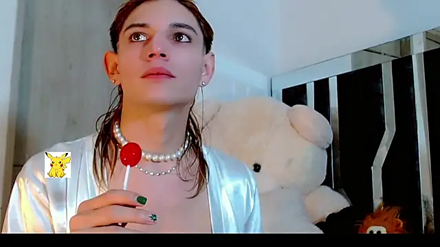 Snapshot of honey_skin chatting on February 5, 2025, 9:18 pm honey skin online show from February 5, 2025, 9:18 pm