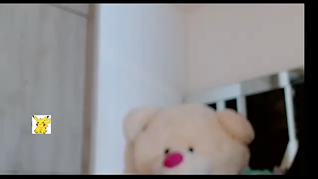 Snapshot of honey_skin chatting on March 15, 2025, 10:13 am honey skin online show from March 15, 2025, 10:13 am