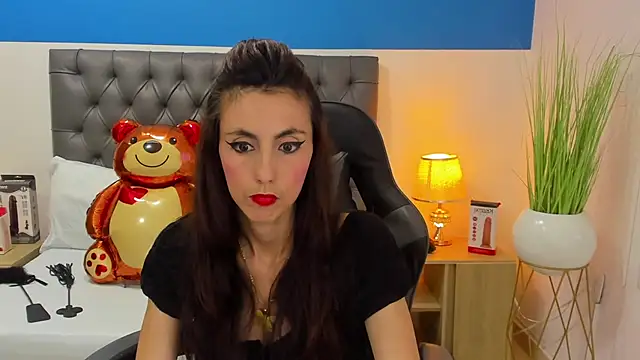 candy summer28 online show from February 20, 2025, 7:30 pm