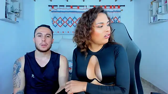 Snapshot of xxx_sweet_couple_ chatting on December 22, 2024, 7:00 am xxx sweet couple  online show from December 22, 2024, 7:00 am