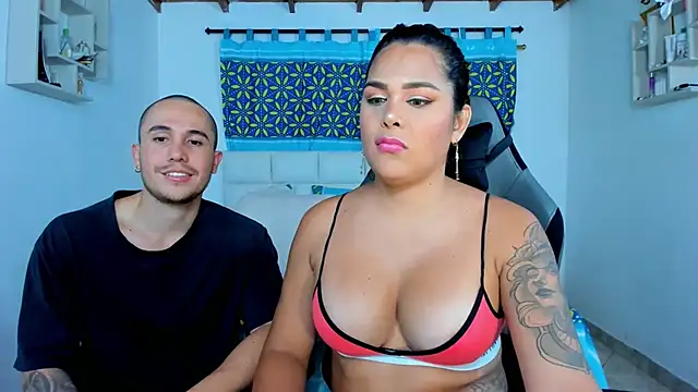 Snapshot of xxx_sweet_couple_ chatting on February 9, 2025, 4:46 am xxx sweet couple  online show from February 9, 2025, 4:46 am