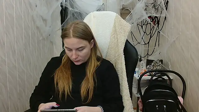ElenaMaeer online show from October 28, 2025, 11:36 am