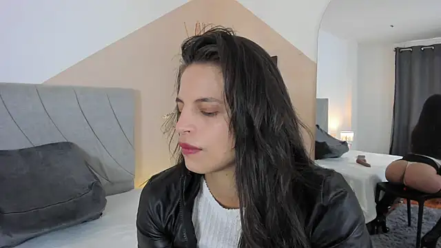 angieebaezz online show from March 20, 2025, 12:53 pm