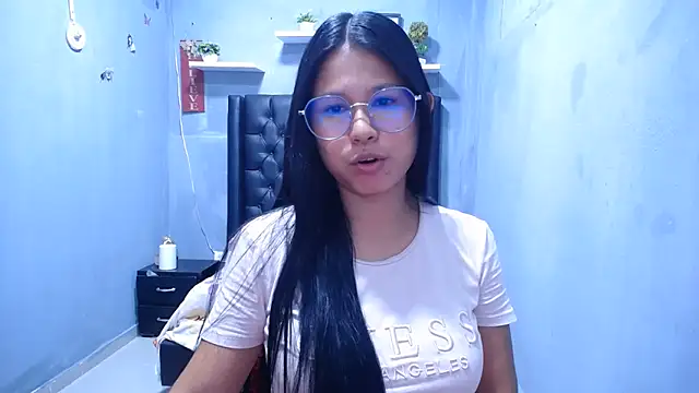 Snapshot of Letty_Plugxo chatting on June 9, 2026, 1:34 pm Letty Plugxo online show from June 9, 2026, 1:34 pm