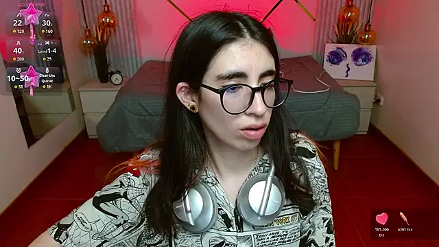 LenaRoses online show from April 14, 2026, 6:25 pm