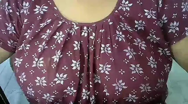 Snapshot of dramebaz_queen chatting on March 6, 2025, 7:43 pm dramebaz queen online show from March 6, 2025, 7:43 pm