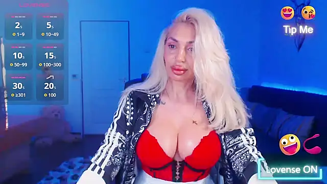 Snapshot of beauty_chl0e chatting on April 2, 2026, 6:16 pm beauty chl0e online show from April 2, 2026, 6:16 pm