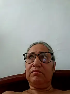 Snapshot of _candi chatting on February 3, 2026, 12:21 pm candi online show from February 3, 2026, 12:21 pm